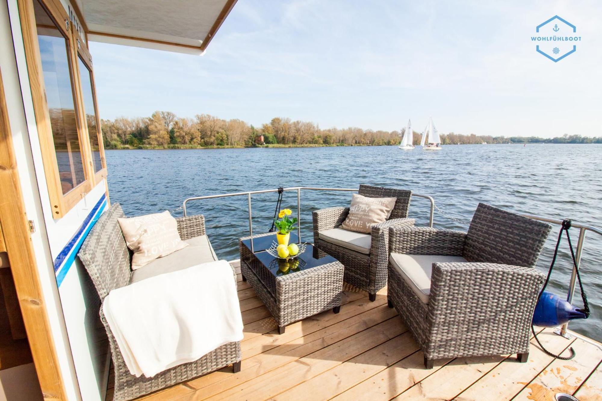 فندق Wohlfuehlboot Hausboot - Festlieger Im Hafen Bad Saarow - Wc An Bord, Dusche An Land المظهر الخارجي الصورة