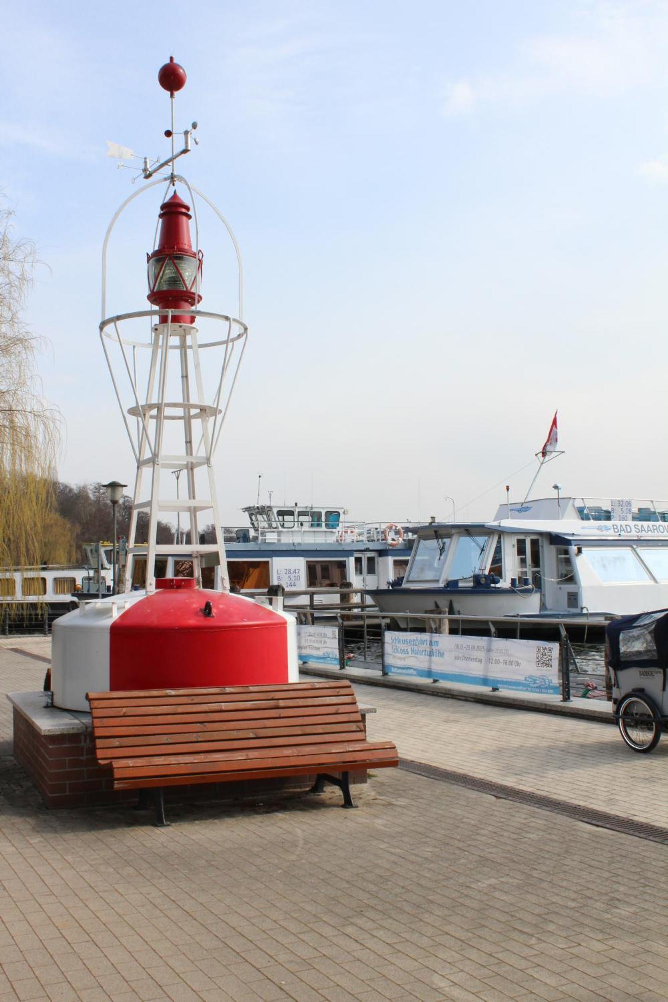 فندق Wohlfuehlboot Hausboot - Festlieger Im Hafen Bad Saarow - Wc An Bord, Dusche An Land المظهر الخارجي الصورة